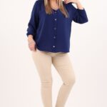 granatowa-bluzka-zapinana-na-guziki (4)