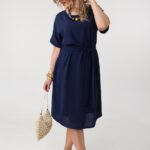 luzna-sukienka-wiazana-w-talii-granatowa (6)