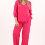 Różowy komplet szerokie spodnie i bluzka