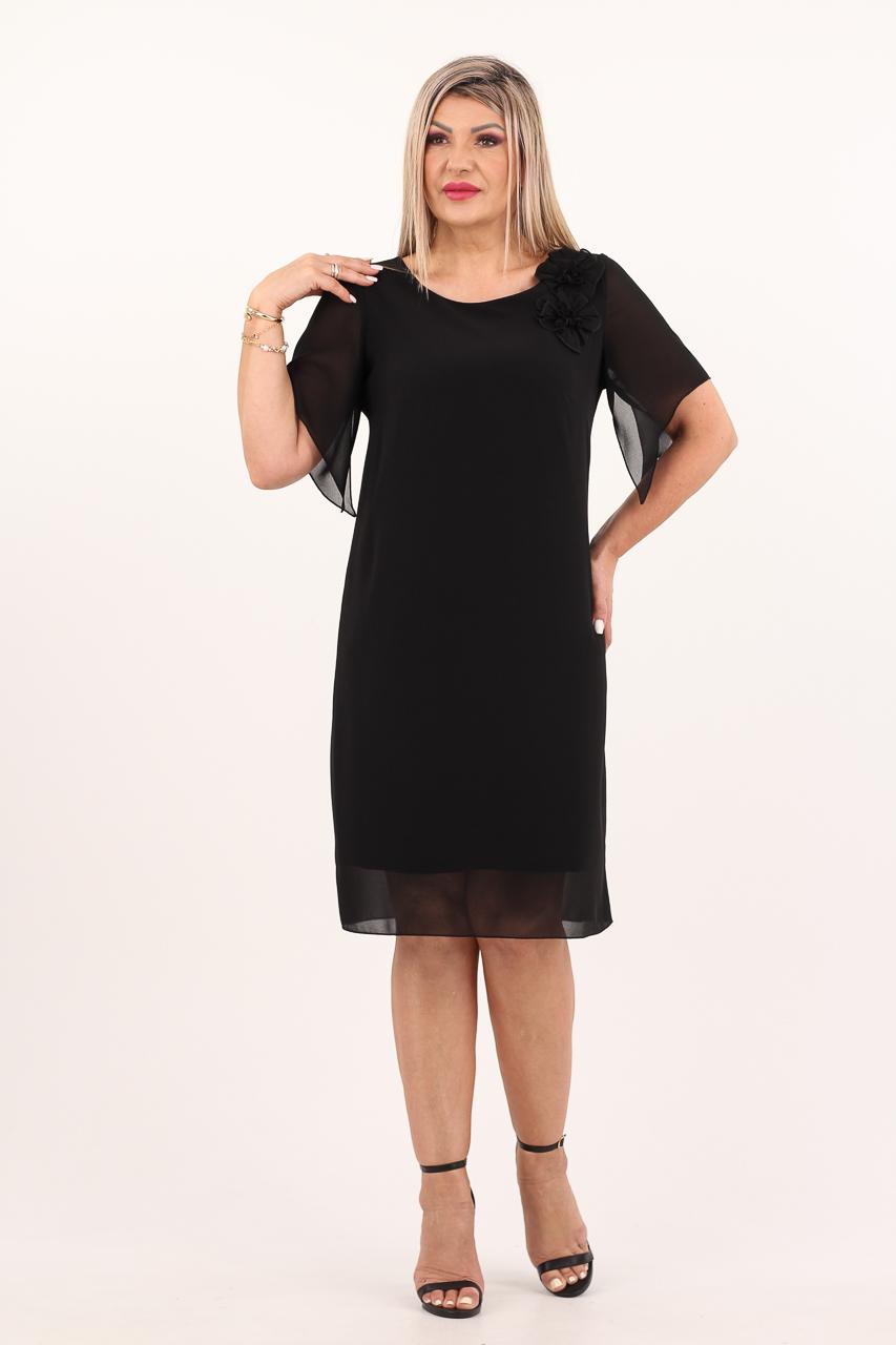 Sukienka z kwiatem na ramieniu czarna