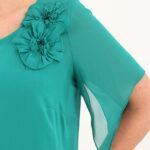 sukienka-z-kwiatem-na-ramieniu-zielona (3)