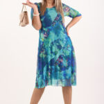 sukienka-z-siateczki-niebieska-midi-plus-size (1)