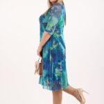 sukienka-z-siateczki-niebieska-midi-plus-size (2)