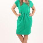 Zielona sukienka sportowa ze sznurkami w pasie