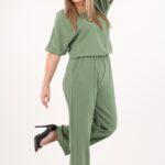 zielony-kombinezon-na-wesele-z-szerokimi-nogawkami (6)