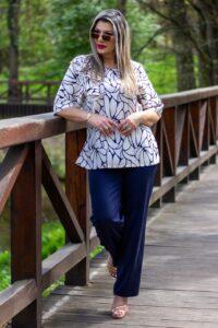 Granatowo-beżowy elegancki komplet spodnie i bluzka