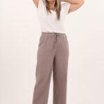 Szerokie cienkie spodnie cappucino (9)