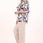 bezowo-niebieski-elegancki-komplet-spodnie-i-bluzka-we-wzory (8)