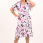 Biała szyfonowa sukienka w kwiaty na wesele