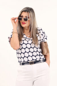 Biało-granatowa bluzka damska z krótkim rękawem