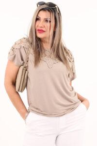 Bluzka z koronkowymi wstawkami beżowa