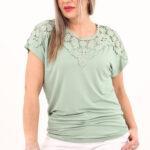 Bluzka z koronkowymi wstawkami zielona