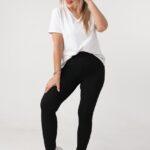 Czarne legginsy prążkowane plus size