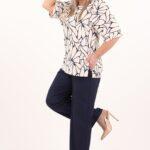 granatowo-bezowy-elegancki-komplet-spodnie-i-bluzka-we-wzory (10)