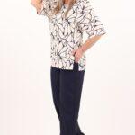 granatowo-bezowy-elegancki-komplet-spodnie-i-bluzka-we-wzory (11)