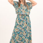 Letnia sukienka maxi plus size w drobne kwiaty