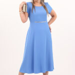 niebieska-sukienka-do-polowy-lydki-na-wesele (9)