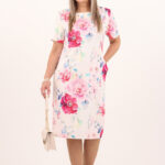 Prosta elegancka sukienka z kieszeniami ecru w kwiaty