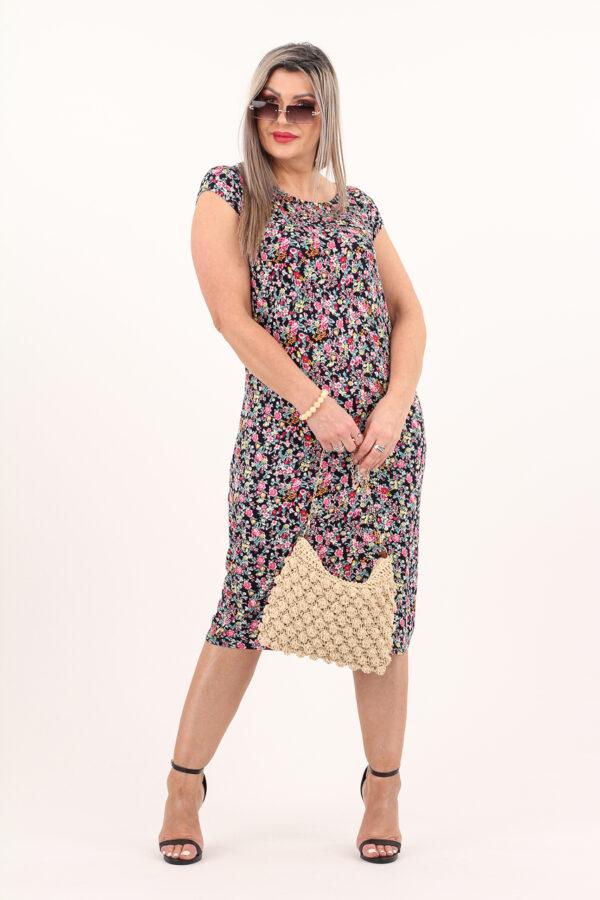 Prosta sukienka letnia midi plus size w kwiaty
