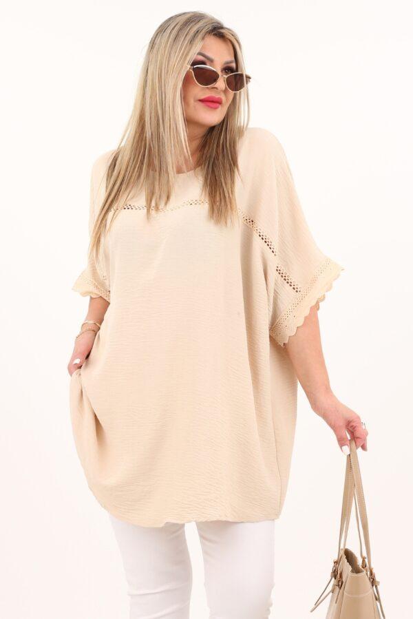beżowa bluzka z koronkowym rękawem
