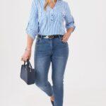 bialo-niebieska-bluzka-z-guzikami-na-dekolcie (4)