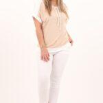 bluzka-ze-sznurkami-na-dekolcie-z-kwiatem (5)