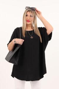 Czarna bluzka z ażurowymi rękawami