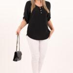 czarna-bluzka-z-guziczkamina-dekolcie (3)