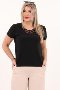 Czarna bluzka z przezroczystym dekoltem