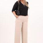 czarna-elegancka-bluzka-z-dekoltem-w-serek (8)