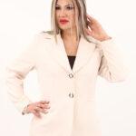 Marynarka plus size ecru – odzież XXL dla kobiet