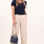 granatowa-bluzka-z-przezroczystym-dekoltem (5)