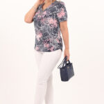 granatowa-bluzka-z-zamkiem-przy-dekolcie (4)