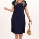 granatowa-sukienka-z-paskami-na-dekolcie (8)