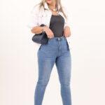 jeansy-z-wysokim-stanem-plus-size (8)