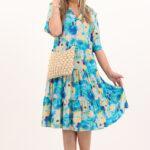 Kwiecista sukienka z falbanami niebiesko-żółta