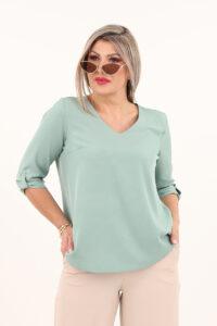 Miętowa elegancka bluzka z dekoltem w serek