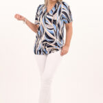 niebieska-bluzka-z-zamkiem-przy-dekolcie (4)