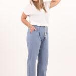 Niebieskie długie przewiewne spodnie na lato