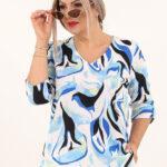 Niebiesko-czarna bluzka z dekoltem V