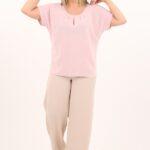 pudrowa-bluzka-z-lezka-na-dekolcie (8)