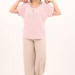 pudrowa-bluzka-z-lezka-na-dekolcie (9)