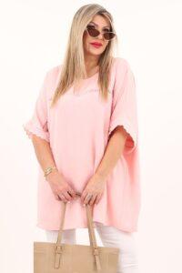 różowa bluzka z koronkowym rękawem