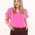 Różowa bluzka z łezką na dekolcie