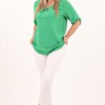 zielona-bluzka-z-guziczkamina-dekolcie (7)
