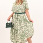 Zielona sukienka letnia rozkloszowana