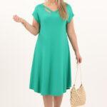 zielona-sukienka-z-paskami-na-dekolcie (9)