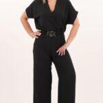 Czarny kombinezon damski z szerokimi nogawkami