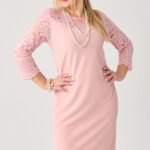 Elegancka sukienka z koronką pudrowy róż