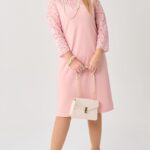 elegancka-sukienka-z-koronka-pudrowy-roz (12)